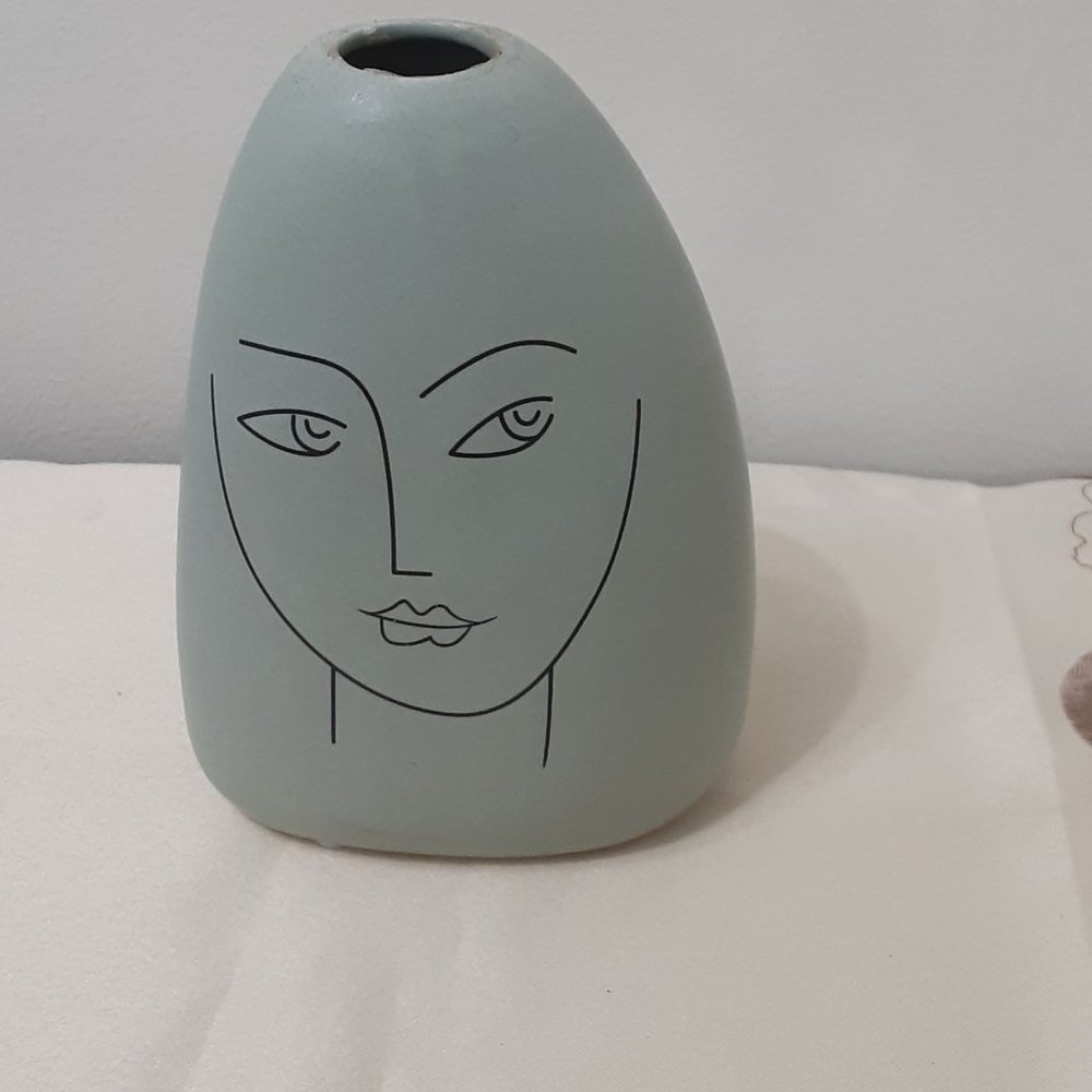 Minimalist  Modern Abstract Art Female Face Vase